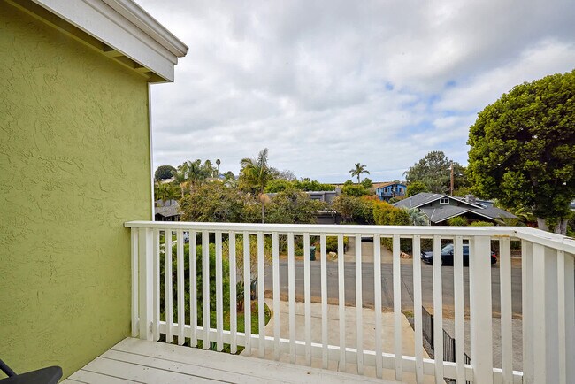 Building Photo - 549 San Dieguito Dr