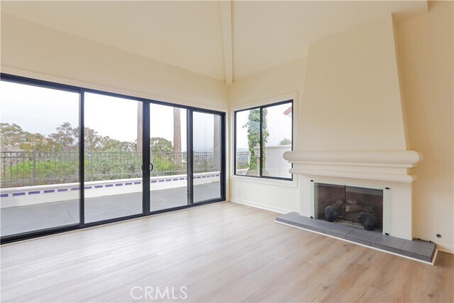 Building Photo - 11 Terraza