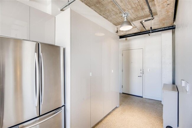 Building Photo - 710 Colorado St