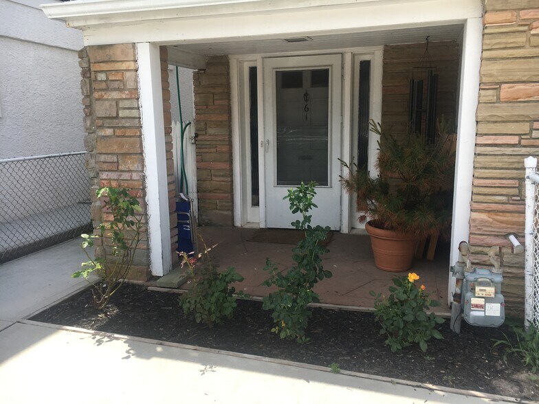 Building Photo - 61 Indiana Ave