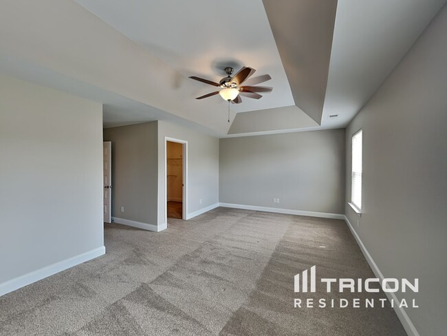 Building Photo - 279 Carellton Dr