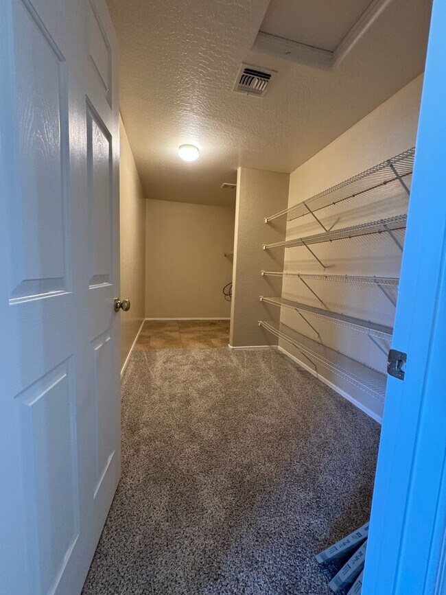 Building Photo - Large home with great sized kitchen and loft!