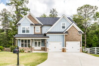 Building Photo - "Spacious 5-Bed Retreat in Cartersville wi...