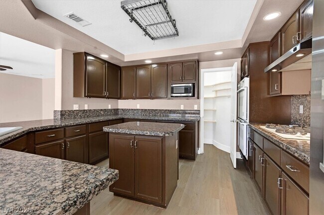 Building Photo - 2704 Timber Crossing Ct