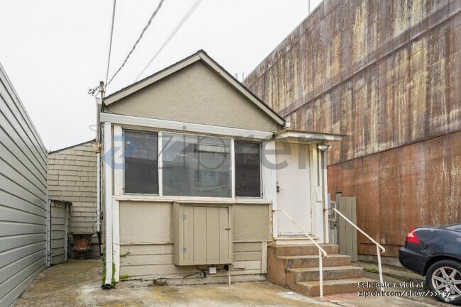 Building Photo - 1366 48th Ave