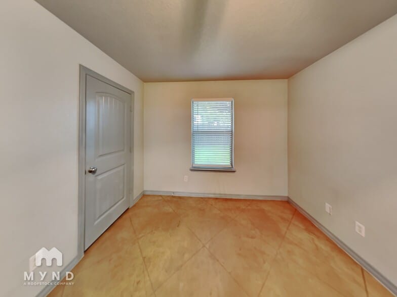 Building Photo - 208 Walnut Bend Rd