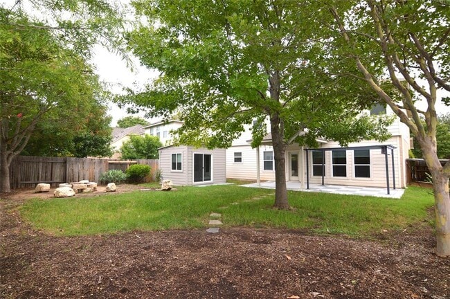Building Photo - 916 Brighton Pl