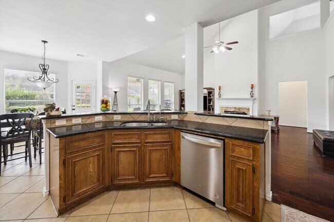 Building Photo - 5102 Peabody Hill Ln