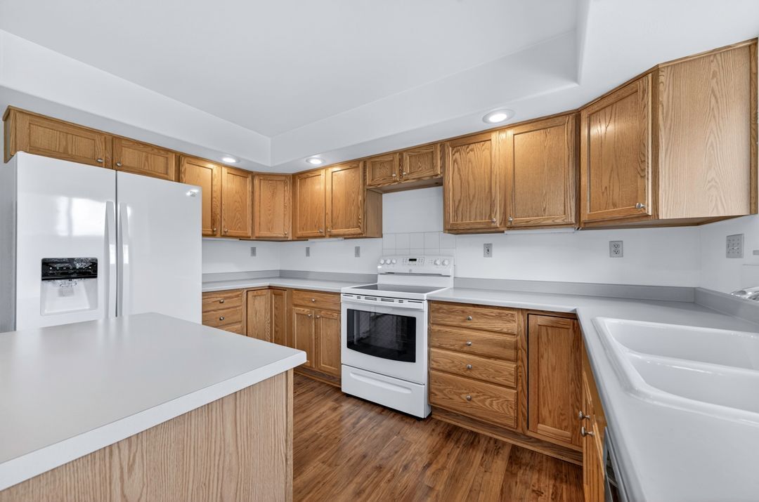 Building Photo - 5660 Many Springs Dr