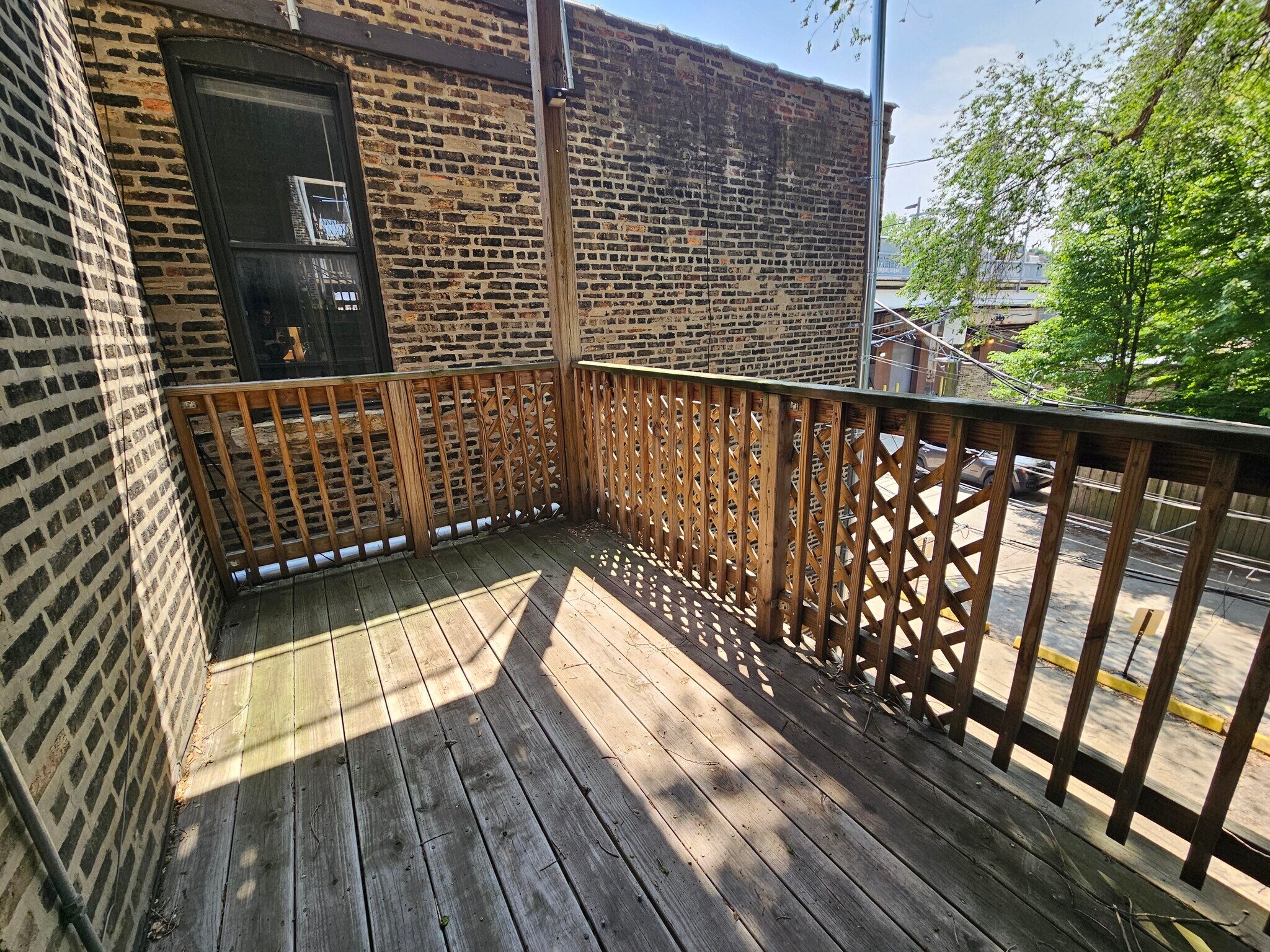 Building Photo - 951 W Armitage Ave