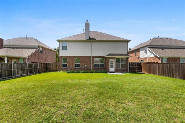 Building Photo - 8008 Raintree Dr