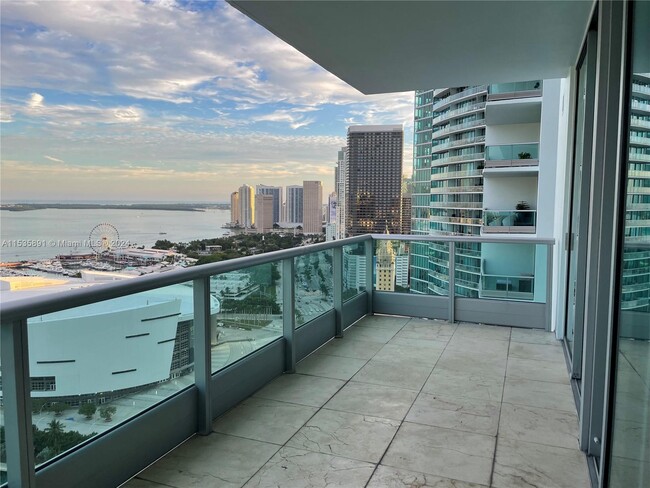 Building Photo - 900 Biscayne Blvd