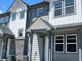 Building Photo - 1910 Rosen Dr