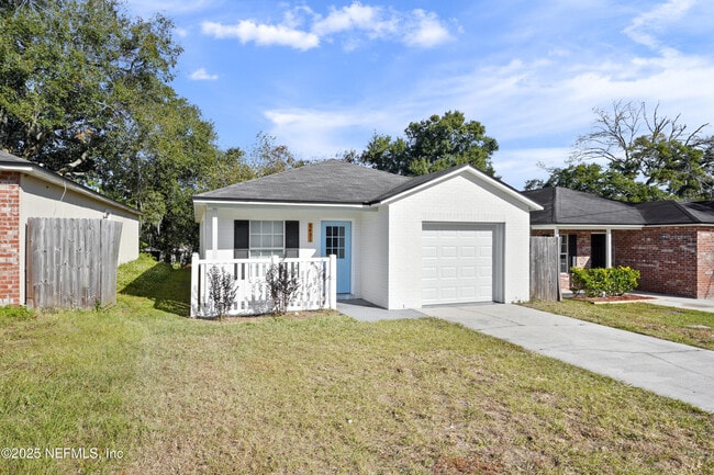 Building Photo - 8431 India Ave