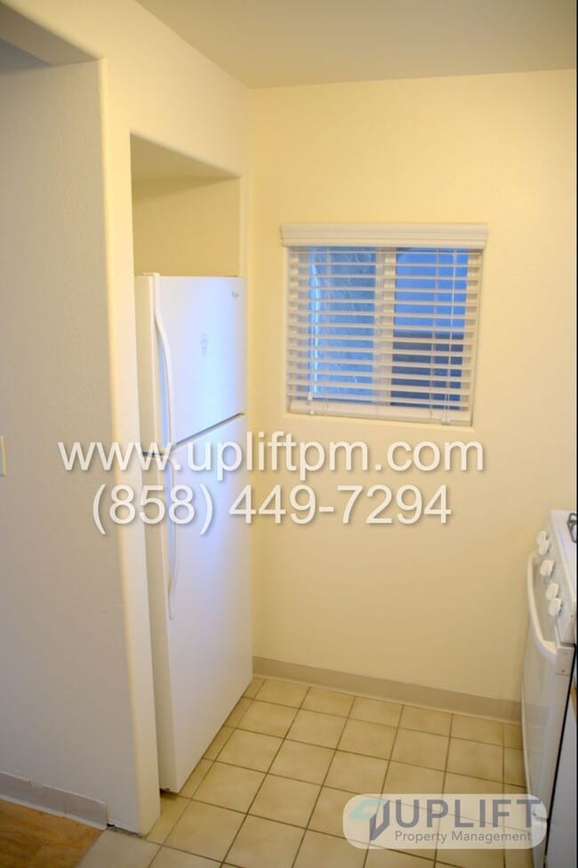 Building Photo - 3614 Ocean Front Walk