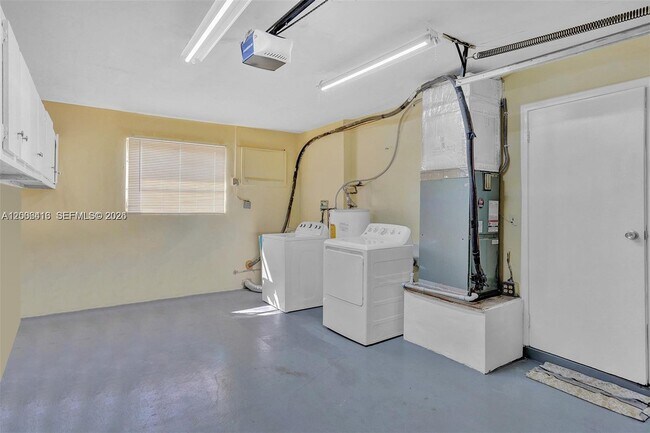 Building Photo - 7131 NW 24th Pl