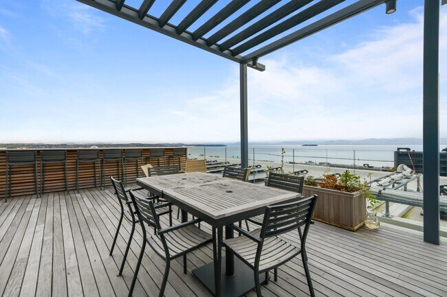 Building Photo - 77 Residences