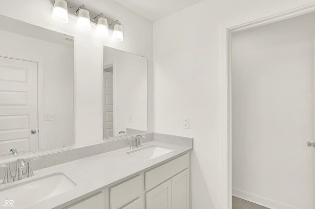 Building Photo - 4927 Gilet Dr