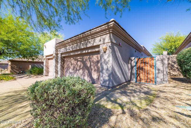 Building Photo - 7020 E Mighty Saguaro Way