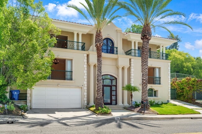 Building Photo - 2784 Deep Canyon Dr