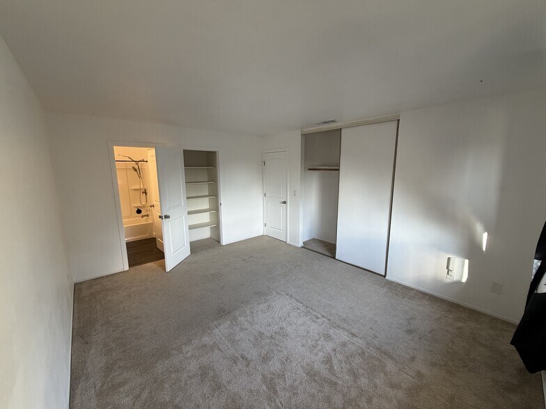 Building Photo - 3641 Clayton Rd