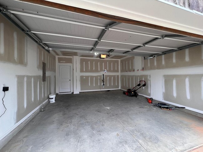 Building Photo - 720 Stilmore Dr