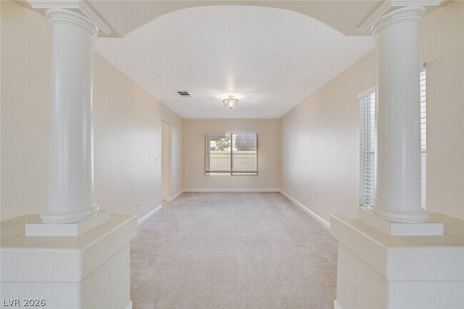 Primary Photo - 432 Staghorn Pass Ave