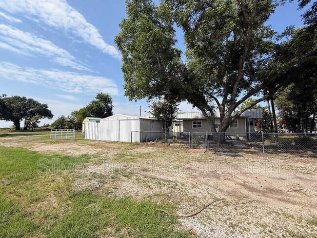 Building Photo - 106 Private Rd 3210