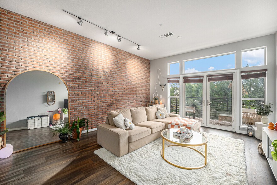 Building Photo - 7240 W Custer Ave