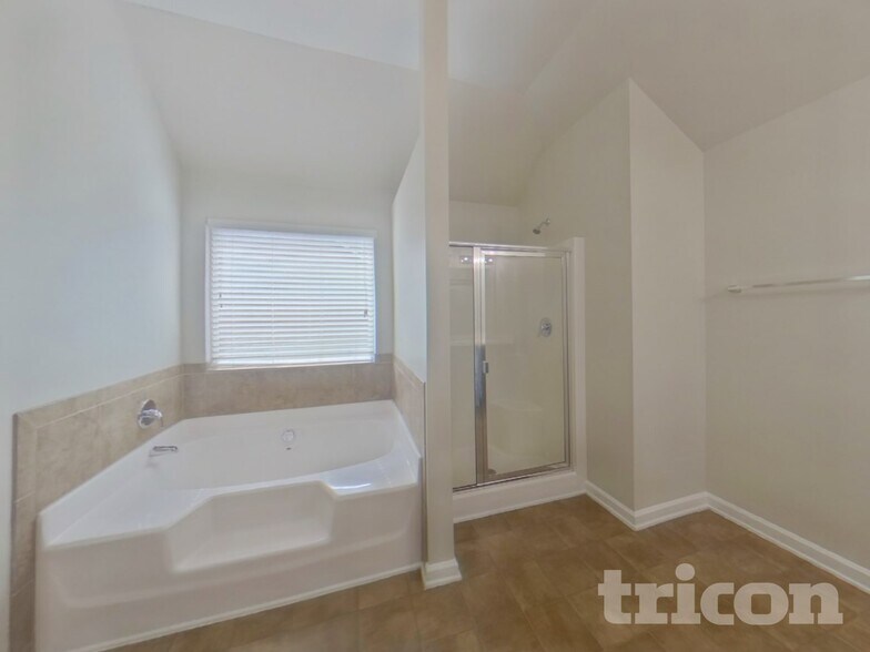 Building Photo - 64 Ledford Way