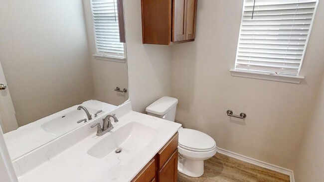 Building Photo - Charming Copperas Cove Rental – Modern Com...