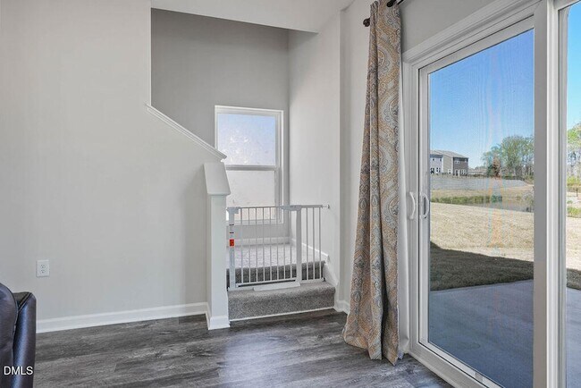 Building Photo - 319 Joneshaven Dr