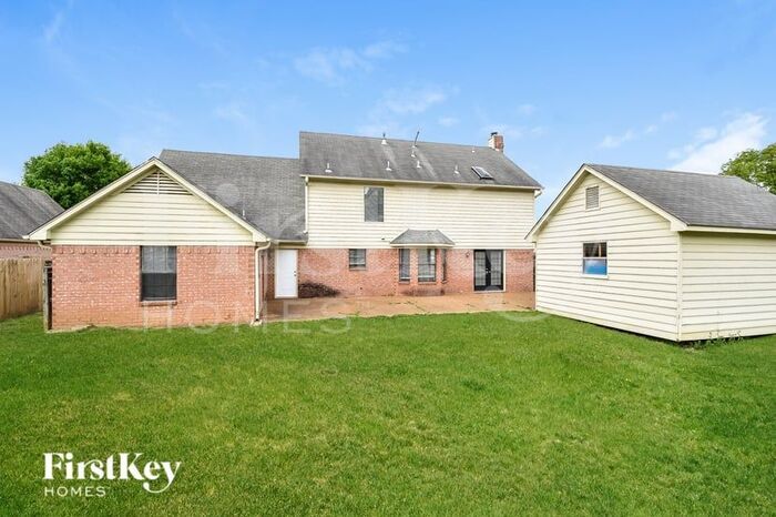 Building Photo - 3734 Oakmoor Cir E