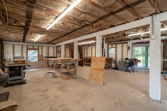 Building Photo - 719 Fairfield Ave
