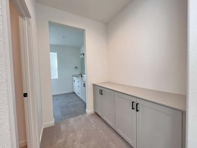 Building Photo - 4031 Dylan Rd