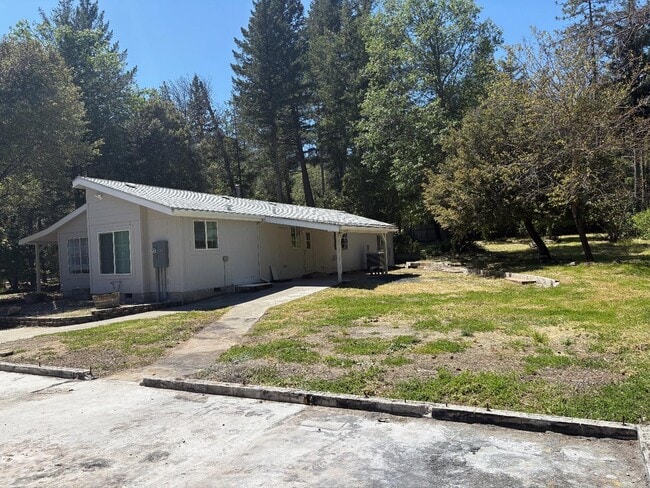 Building Photo - 399 Senger Rd
