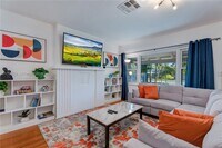 Building Photo - 820 SW 26th Rd