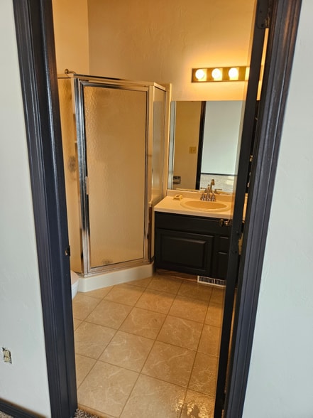 Building Photo - 2646 Finger Rd