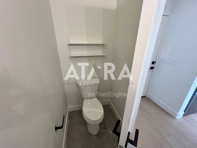 Building Photo - 955 S 850 W