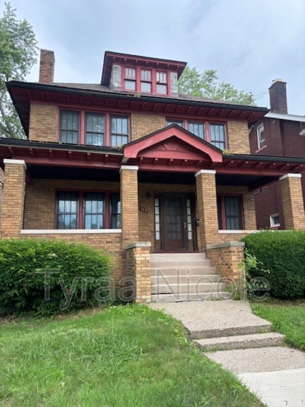 Primary Photo - 713 Chalmers St