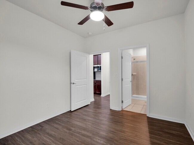 Building Photo - 7023 Waterwheel St SW