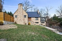 Building Photo - 2347 S Arlington Ridge Rd