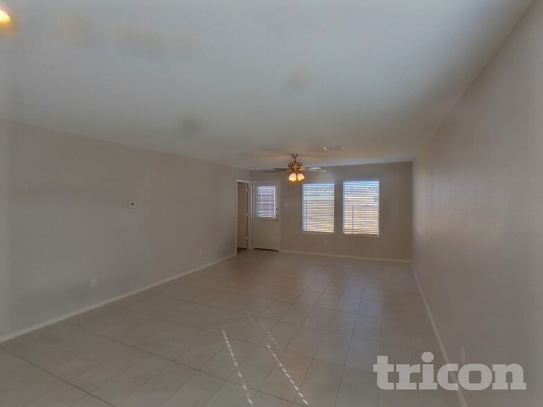 Building Photo - 112 Cornstalk Ln