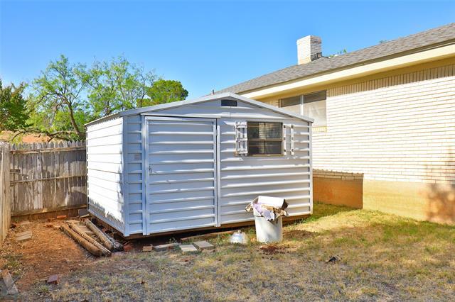 Building Photo - 2810 Arrowhead Dr