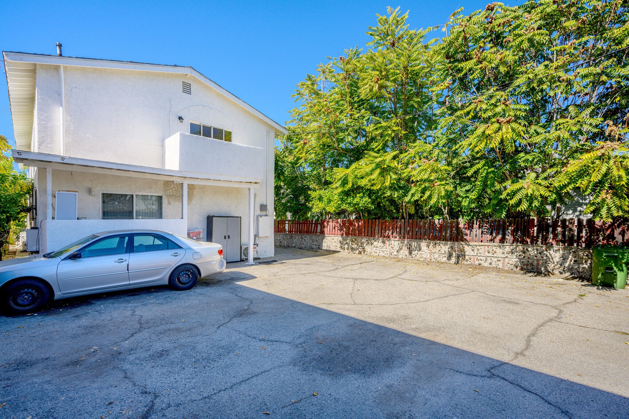 Building Photo - 5228 Auckland Ave