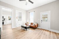 Building Photo - 639 Maple St