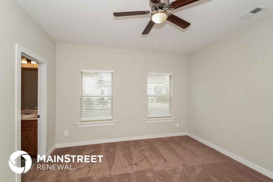 Building Photo - 158 King Richards Way