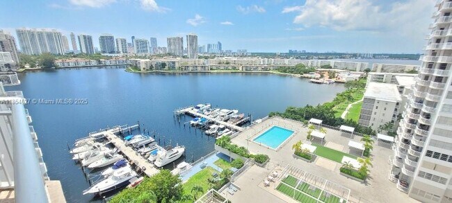 Building Photo - 18021 Biscayne Blvd