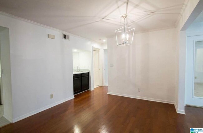 Building Photo - 1303 Gables Dr