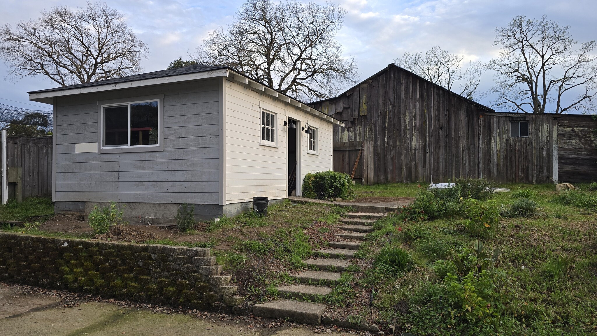 Building Photo - 667 Plum St